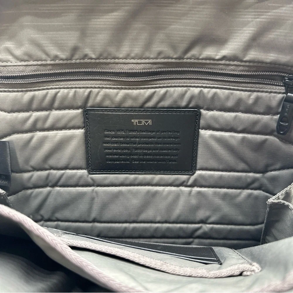 Tumi pre owned
